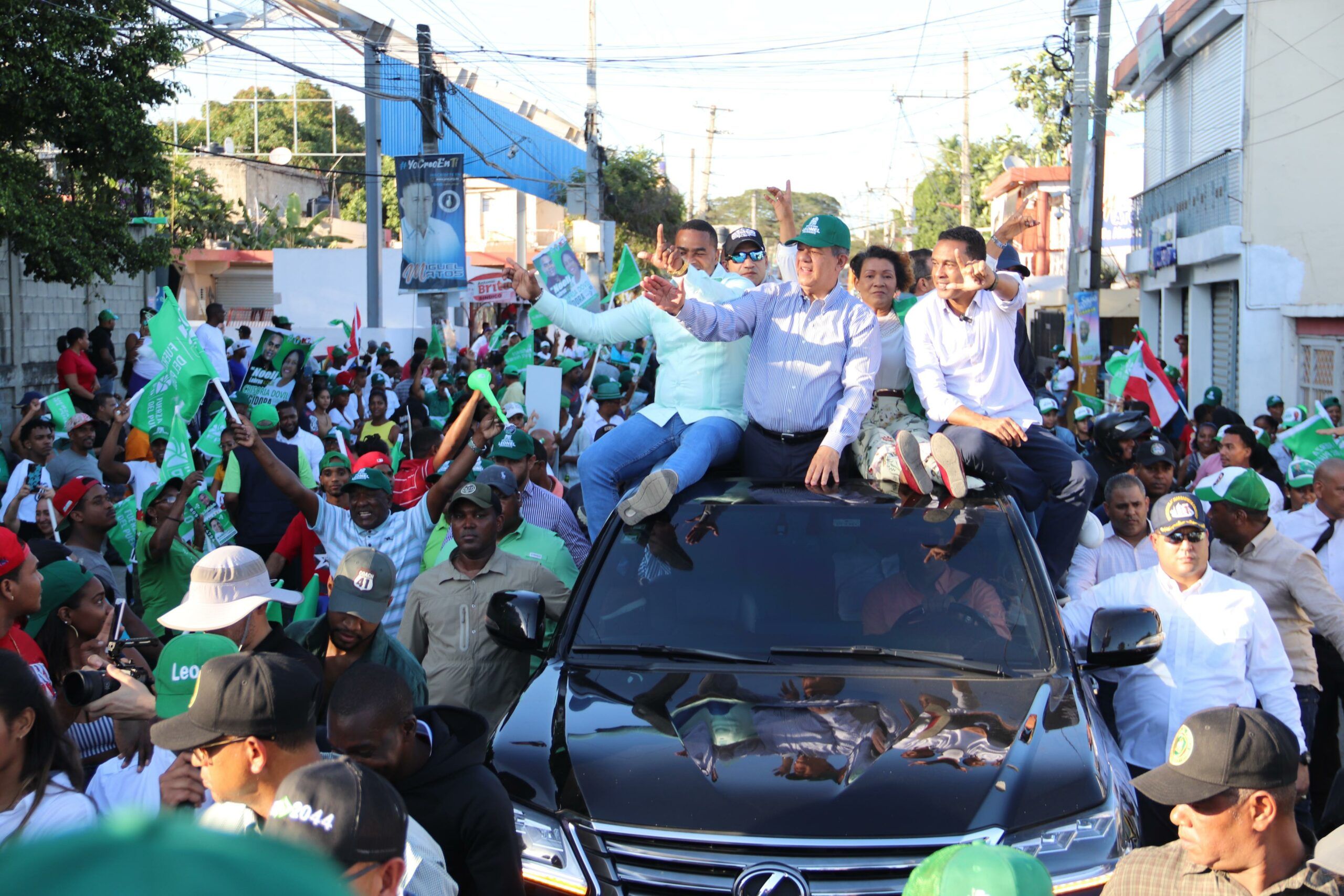 Leonel y candidatos de la FP y aliados concitan gran apoyo en distritos y municipios de provincia San Cristóbal